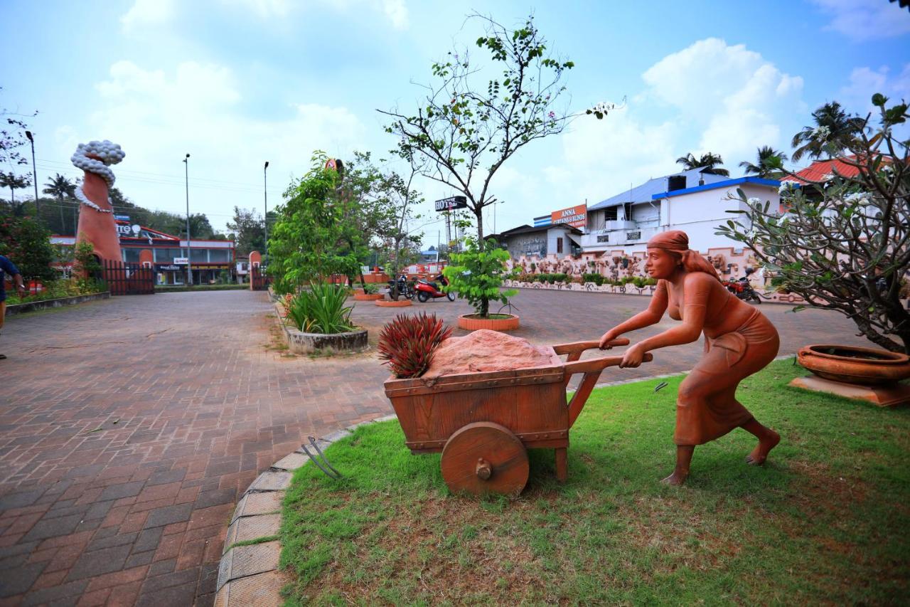 Clay House Hotel Thrissur Exterior photo