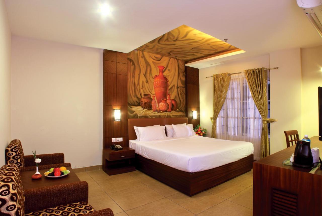 Clay House Hotel Thrissur Exterior photo