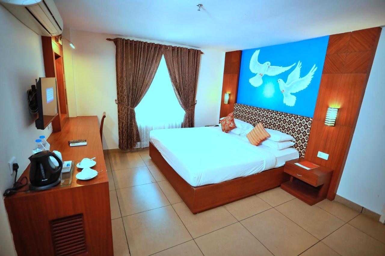 Clay House Hotel Thrissur Exterior photo