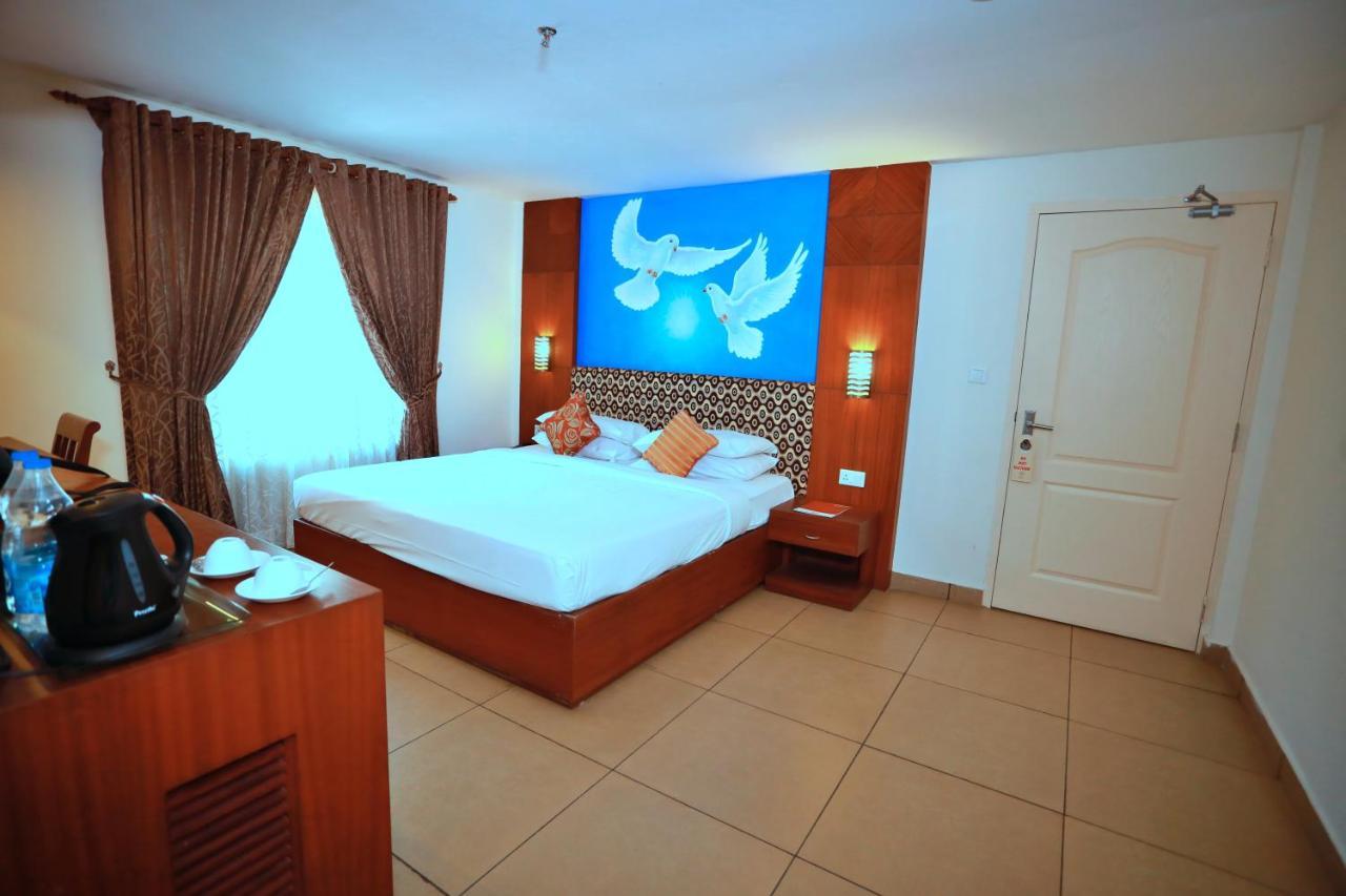 Clay House Hotel Thrissur Exterior photo