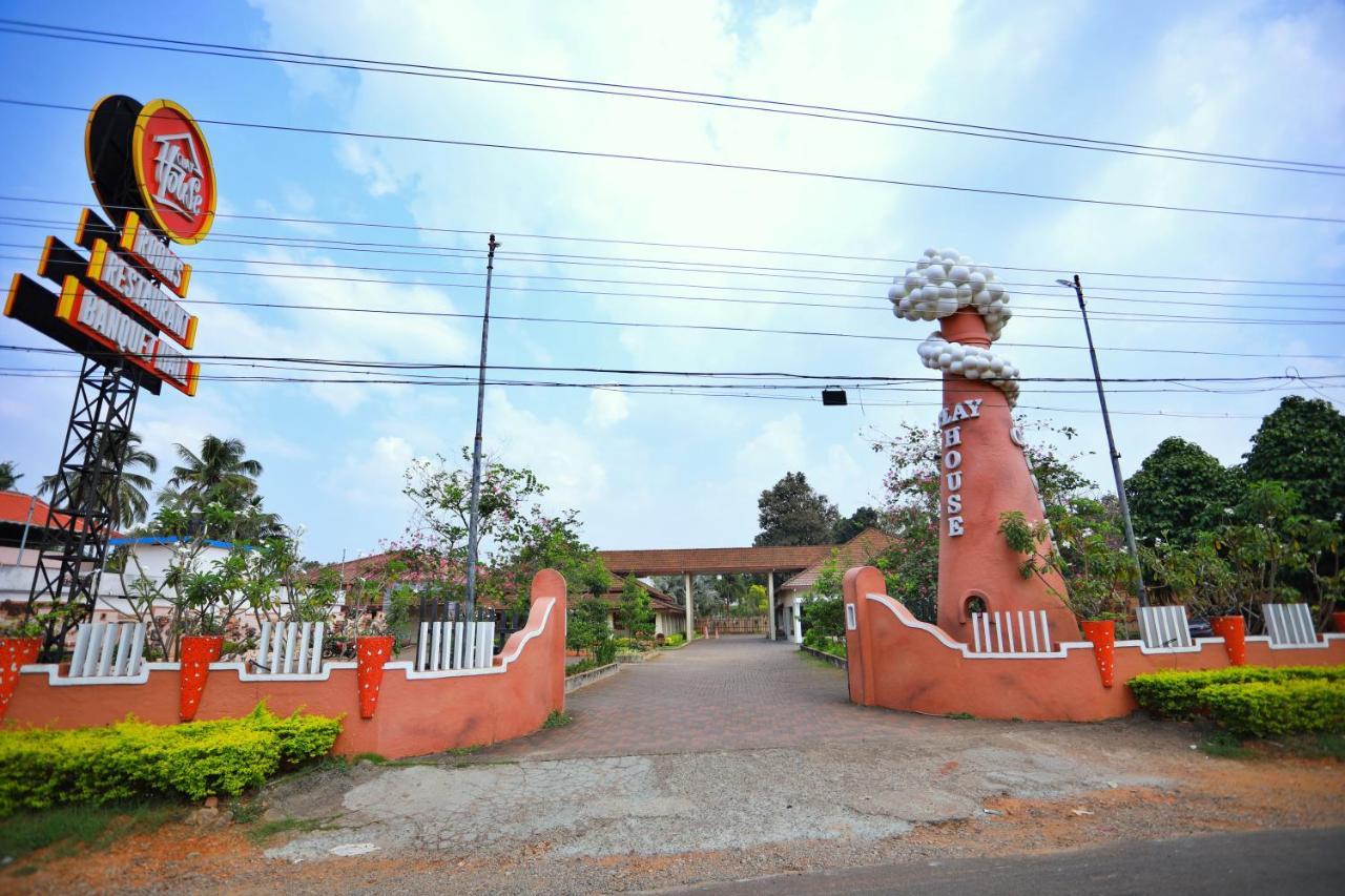 Clay House Hotel Thrissur Exterior photo
